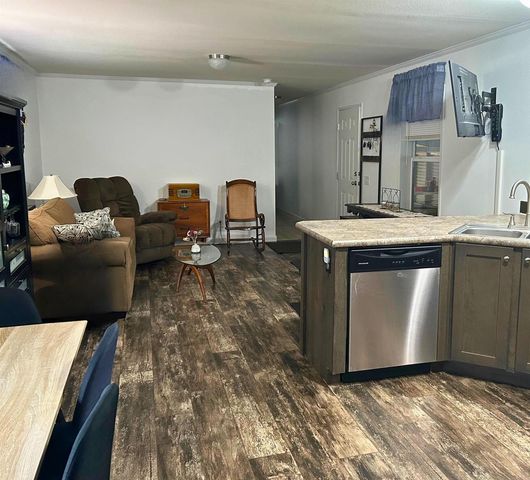 423 Gordon Drive, Onalaska, WI 54650