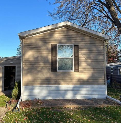 423 Gordon Drive, Onalaska, WI 54650