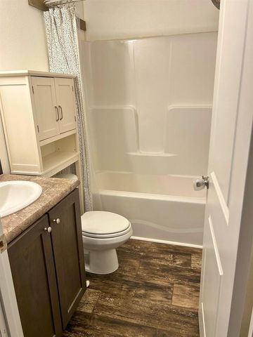 423 Gordon Drive, Onalaska, WI 54650