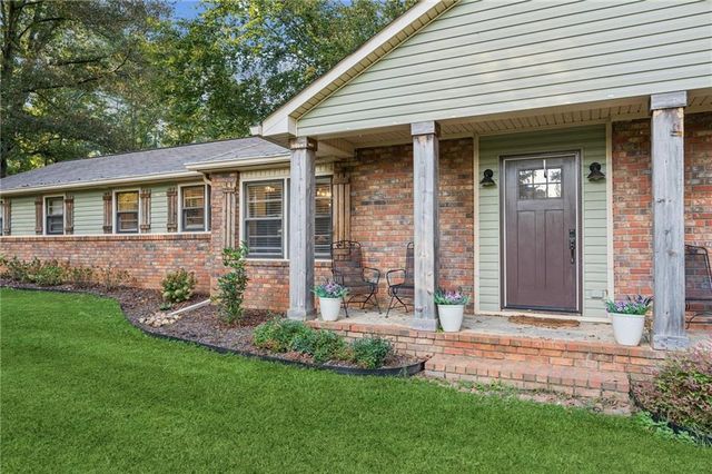 949 Freehome Road, Canton, GA 30115