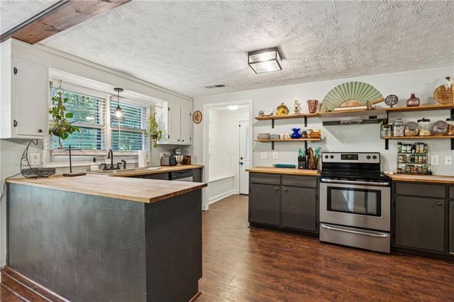 949 Freehome Road, Canton, GA 30115