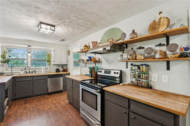 949 Freehome Road, Canton, GA 30115