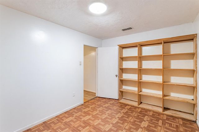 9507 Wellsworth Drive, Houston, TX 77083