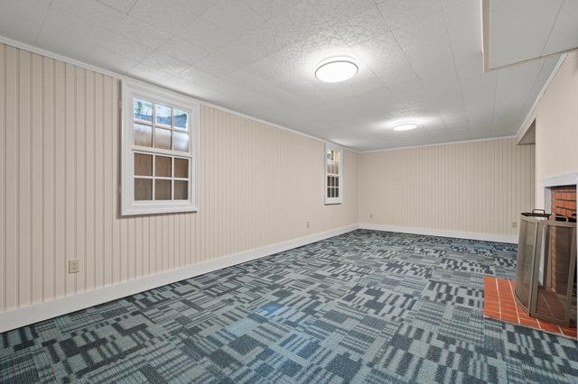 9 Hillside Drive, Nashua, NH 03064