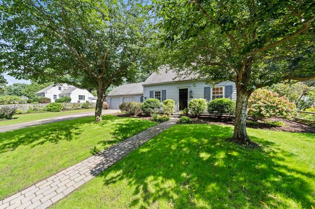 9 Hillside Drive, Nashua, NH 03064