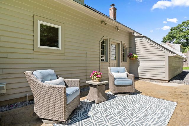 9 Hillside Drive, Nashua, NH 03064
