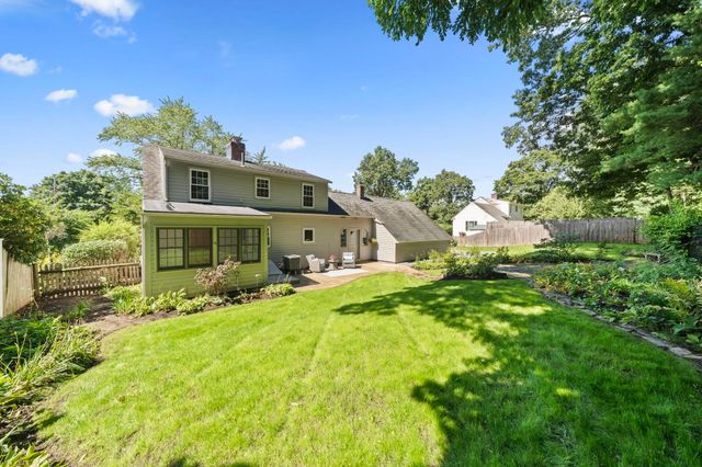 9 Hillside Drive, Nashua, NH 03064