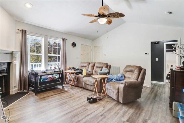 1240 Banjo Drive, Zebulon, NC 27597