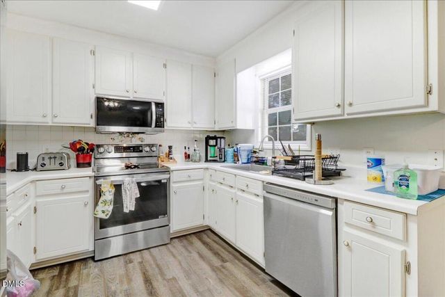 1240 Banjo Drive, Zebulon, NC 27597