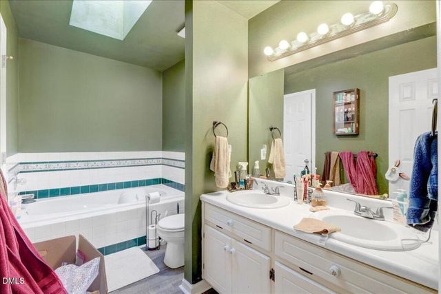 1240 Banjo Drive, Zebulon, NC 27597