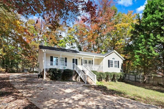 1240 Banjo Drive, Zebulon, NC 27597