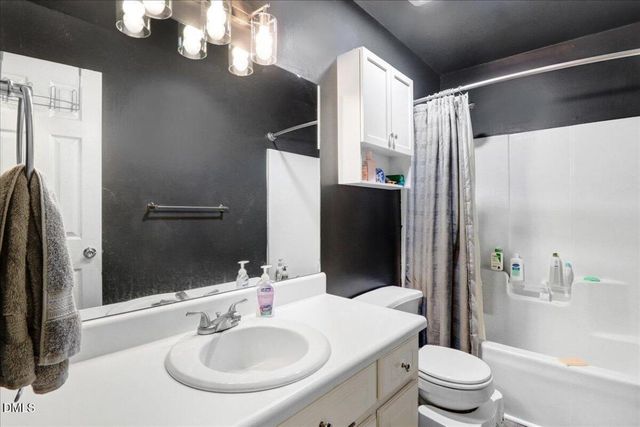 1240 Banjo Drive, Zebulon, NC 27597