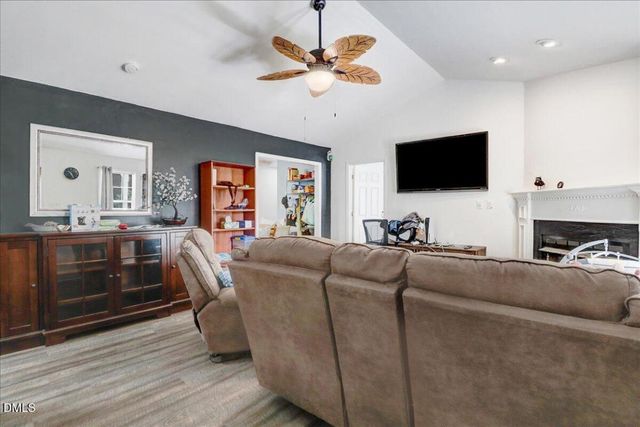 1240 Banjo Drive, Zebulon, NC 27597