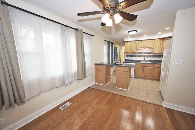 503 Case Court, Schaumburg, IL 60193