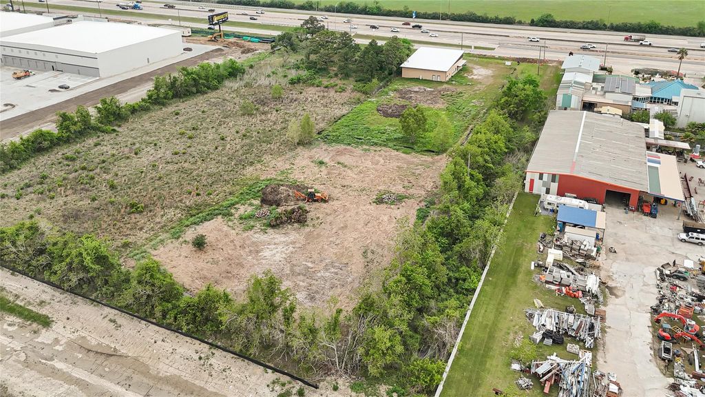 0 East Freeway Freeway, Baytown, TX 77521