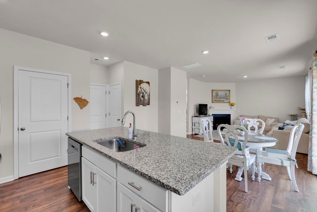 326 Gammon Lane, Fountain Inn, SC 29644