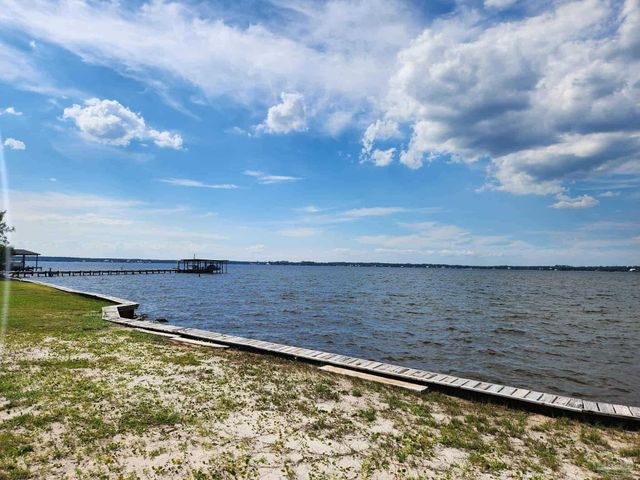 5452 N Shore Rd, Pensacola, FL 32507