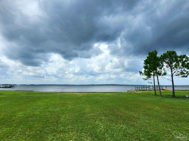 5452 N Shore Rd, Pensacola, FL 32507