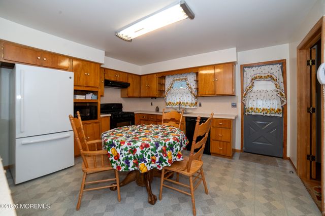 331 Sherwood Drive, Cliffwood Beach, NJ 07735