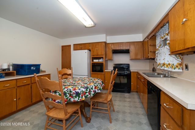 331 Sherwood Drive, Cliffwood Beach, NJ 07735