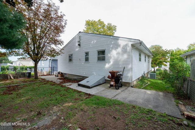 331 Sherwood Drive, Cliffwood Beach, NJ 07735