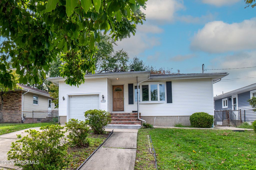 331 Sherwood Drive, Cliffwood Beach, NJ 07735
