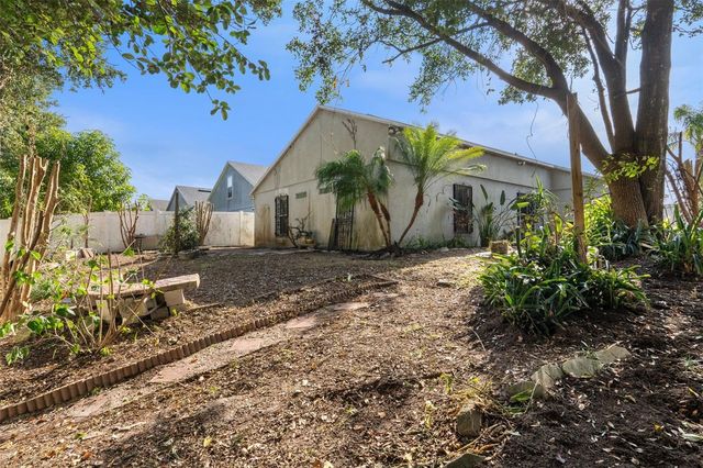 5121 LUNA NEGRA DRIVE, Orlando, FL 32811