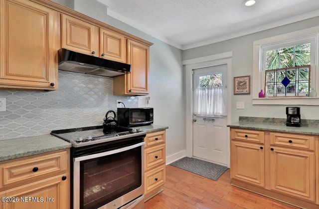 1820 THACKER Avenue, Jacksonville, FL 32207