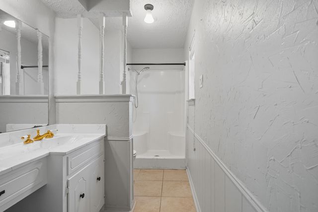 10304 Oak Creek Drive, Greenville, TX 75402