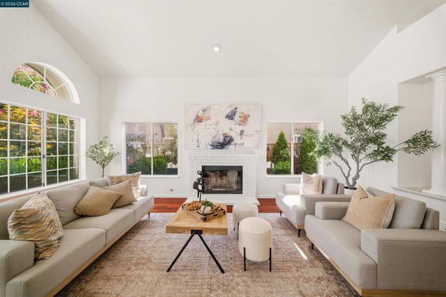 209 Walnut Creek Ct, Danville, CA 94506