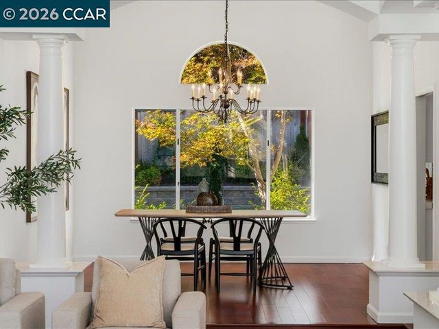209 Walnut Creek Ct, Danville, CA 94506