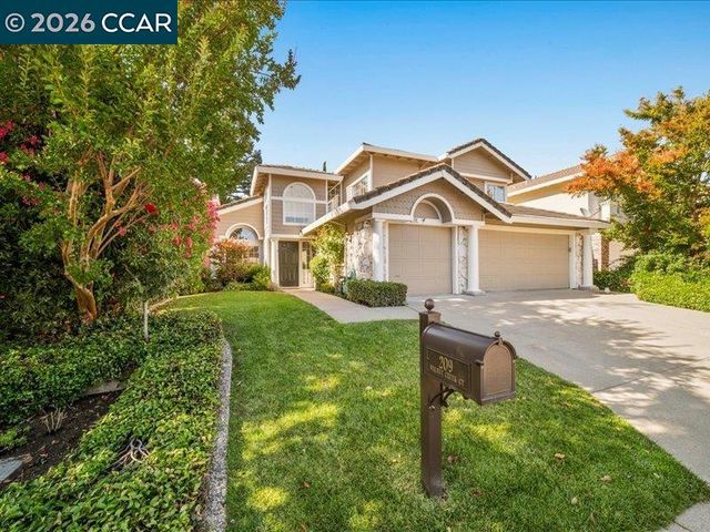209 Walnut Creek Ct, Danville, CA 94506