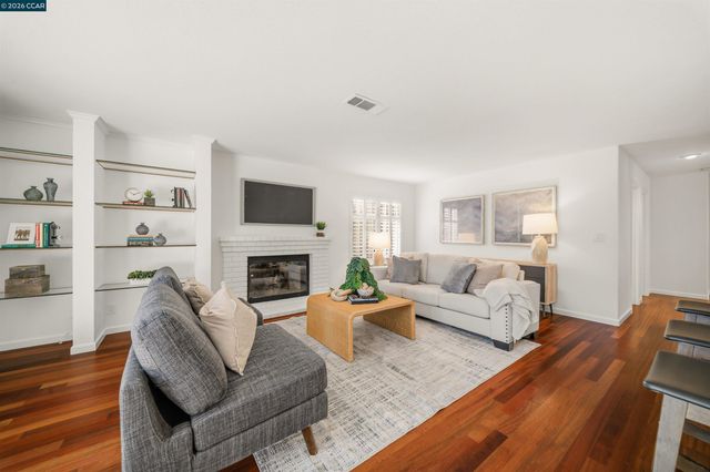 209 Walnut Creek Ct, Danville, CA 94506