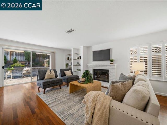 209 Walnut Creek Ct, Danville, CA 94506
