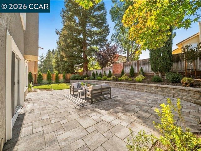 209 Walnut Creek Ct, Danville, CA 94506