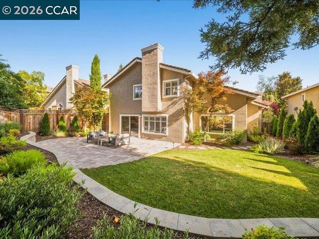 209 Walnut Creek Ct, Danville, CA 94506