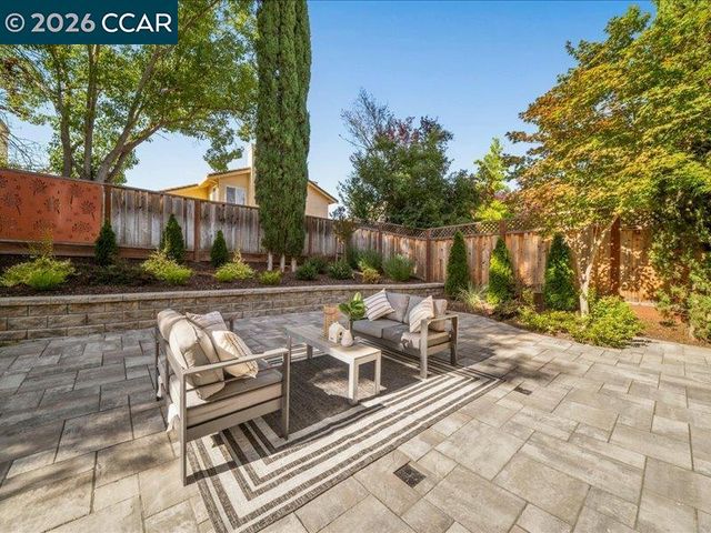 209 Walnut Creek Ct, Danville, CA 94506