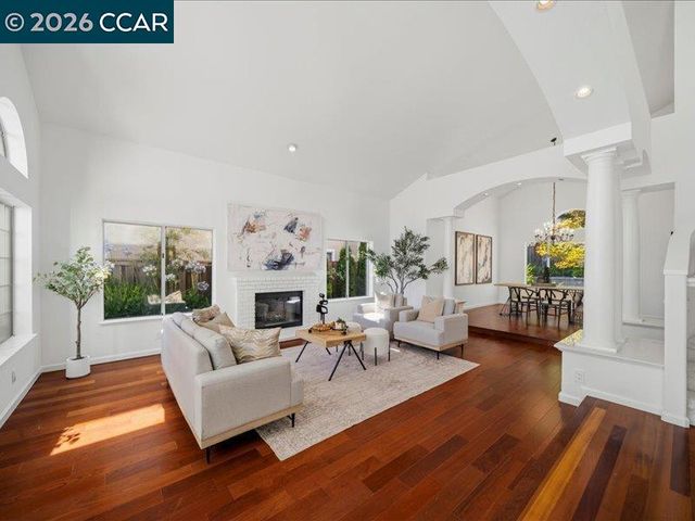 209 Walnut Creek Ct, Danville, CA 94506
