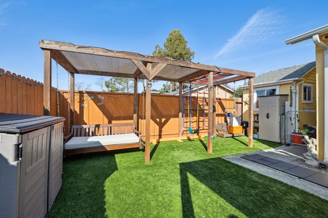 2709 Limerick Road, San Pablo, CA 94806