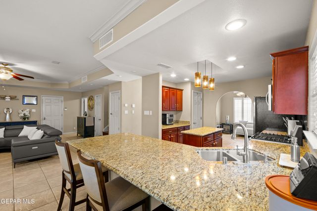 6705 PEARL RIDGE Drive, El Paso, TX 79912