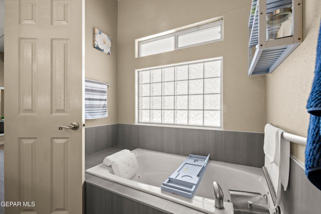 6705 PEARL RIDGE Drive, El Paso, TX 79912