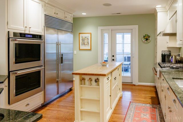 2 Lexington Circle, Terrace Park, OH 45174