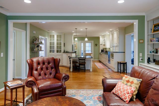 2 Lexington Circle, Terrace Park, OH 45174