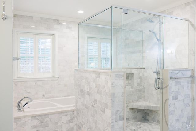 2 Lexington Circle, Terrace Park, OH 45174