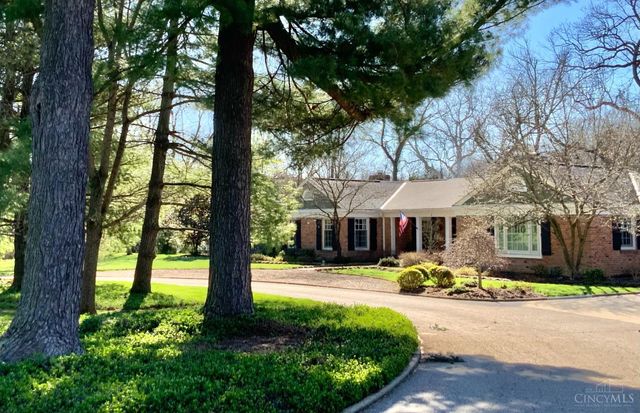 2 Lexington Circle, Terrace Park, OH 45174