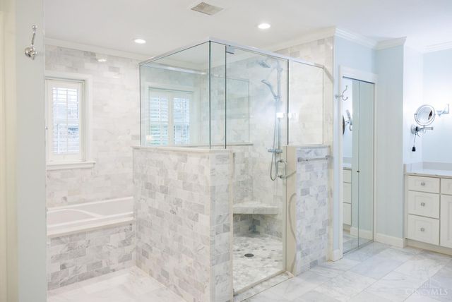 2 Lexington Circle, Terrace Park, OH 45174