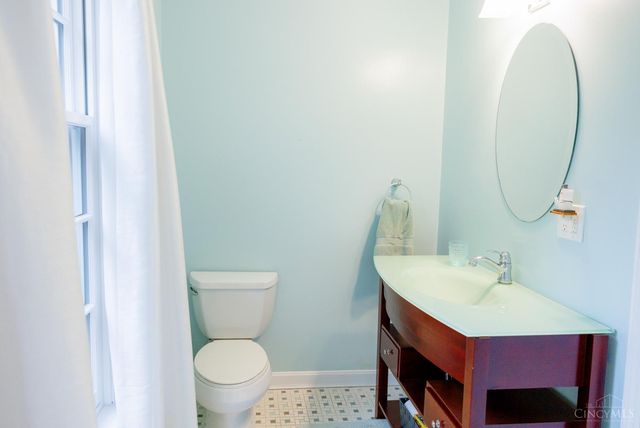 2 Lexington Circle, Terrace Park, OH 45174