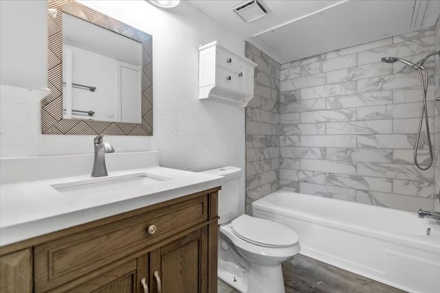 3807 Glengate Drive, Arlington, TX 76016