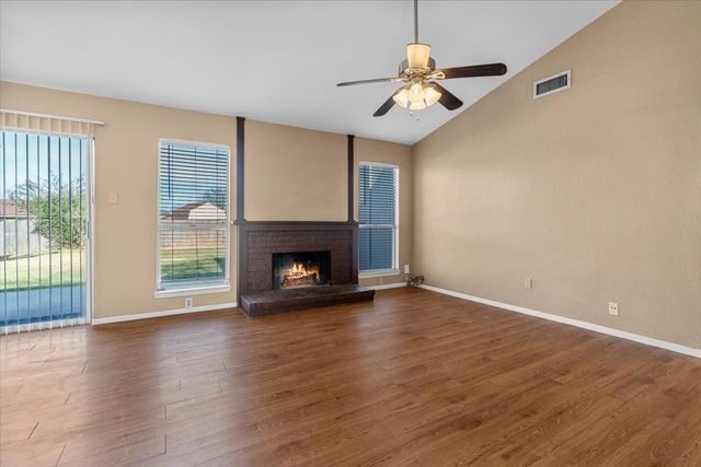 3807 Glengate Drive, Arlington, TX 76016