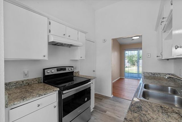 3807 Glengate Drive, Arlington, TX 76016